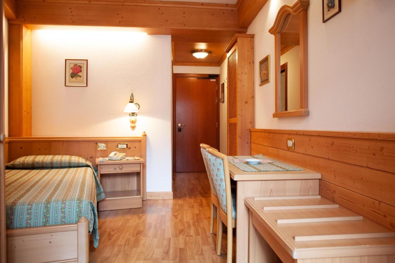 Hotel Posta Forni di Sopra Exterior photo