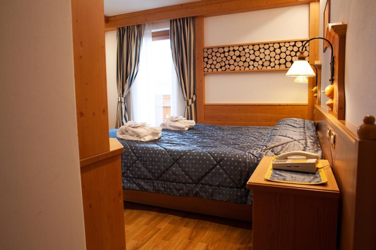 Hotel Posta Forni di Sopra Exterior photo